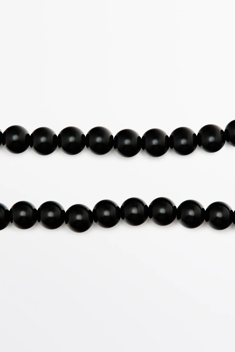 Glass bead necklace
