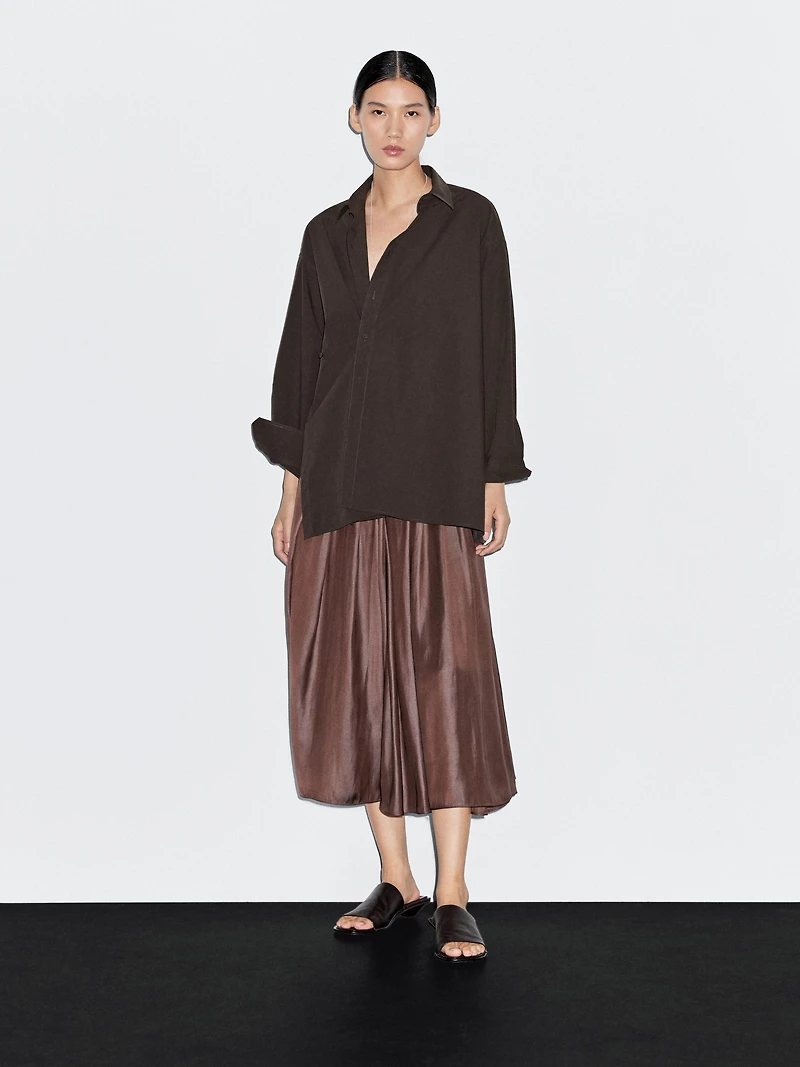 Asymmetric button-up poplin shirt
