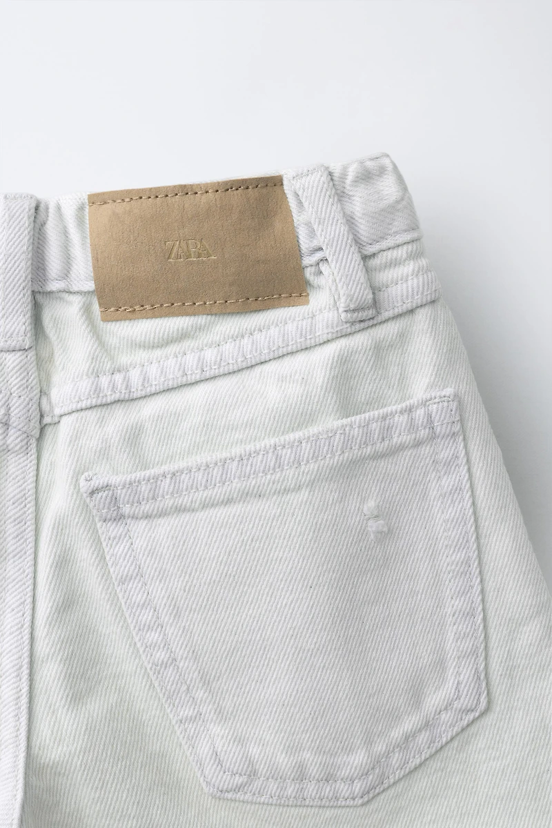 SHORT EN JEAN DÉCHIR