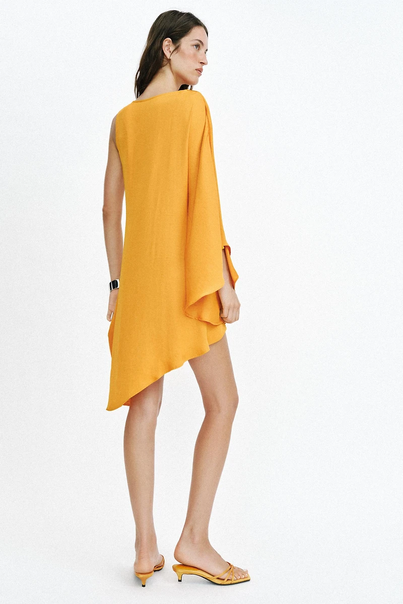 ROBE ASYMÉTRIQUE À BOUCLE