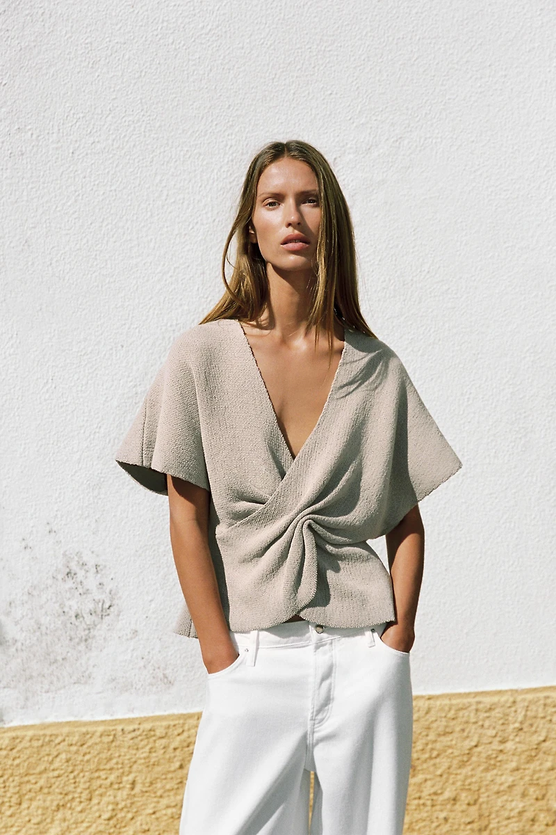 KNIT KNOTTED TOP