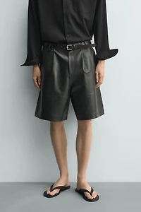RELAXED FIT LEATHER PLEATED SHORTS