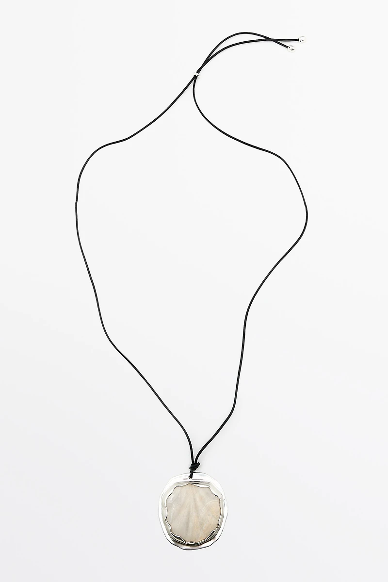 Shell and stone pendant necklace
