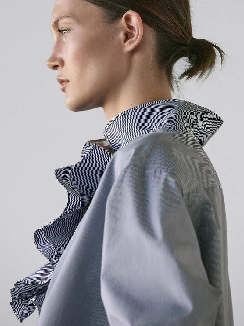Shirt with ruffled collar detail