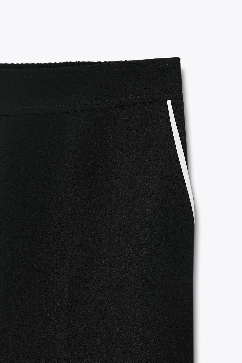 CONTRAST PIPED PANTS