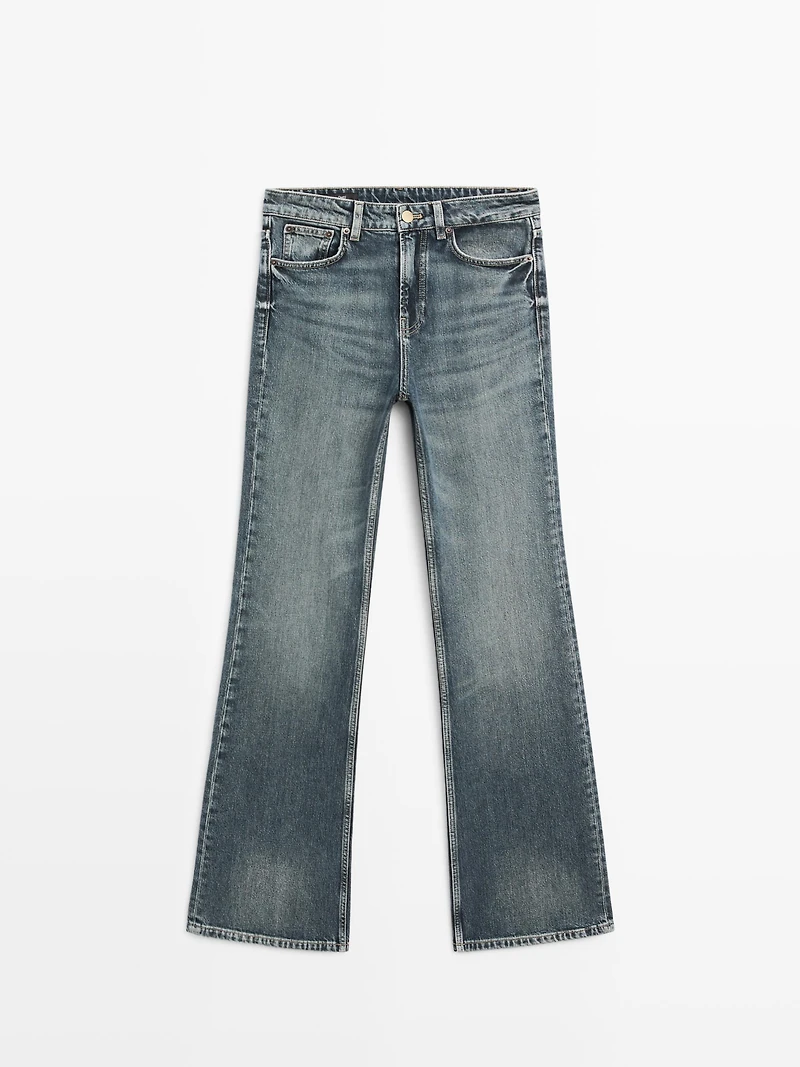 Mid-rise straight-leg flare fit jeans