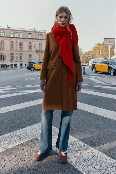 CHÂLE TRIANGULAIRE AJOURÉ