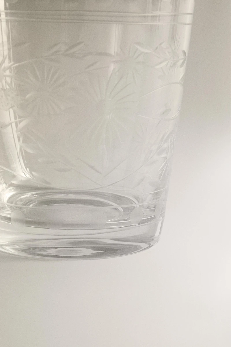 VERRE EN VERRE RECYCLABLE TAILLÉ