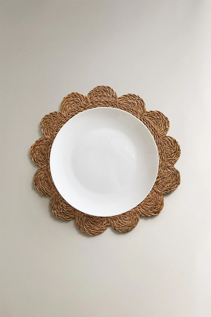 SET DE TABLE FLEUR EN ROTIN