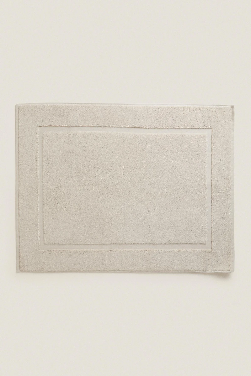 NON-SLIP SOFT TERRYCLOTH BATH MAT