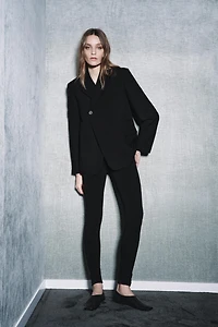 CHAUSSURES PLATES EN CUIR ÉDITION LIMITÉE