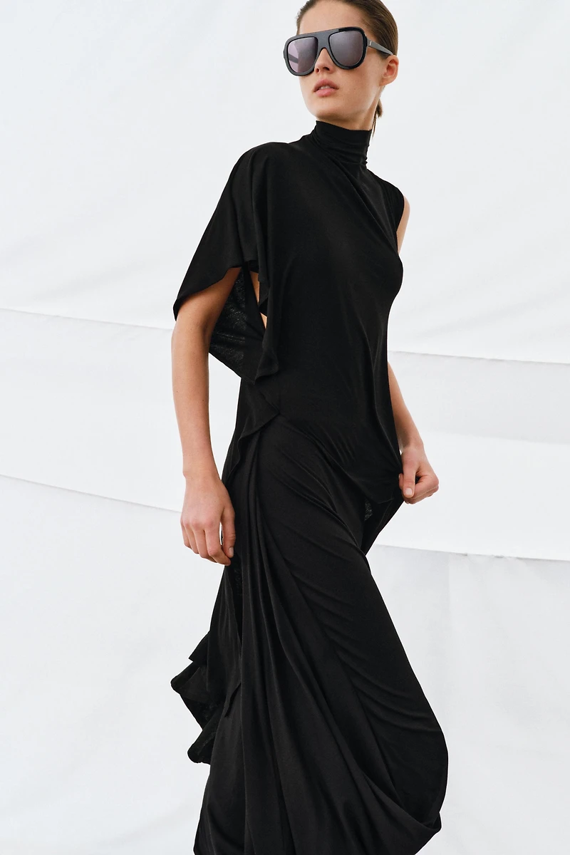 DRAPED ASYMMETRIC TOP