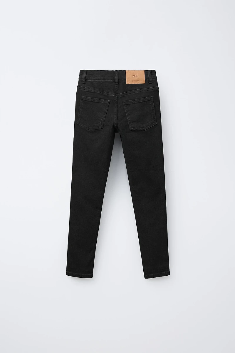 SKINNY FIT JEANS