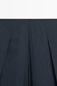 Linen blend Bermuda shorts with pleats