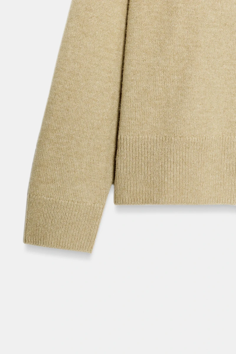 WOOL KNIT SWEATER