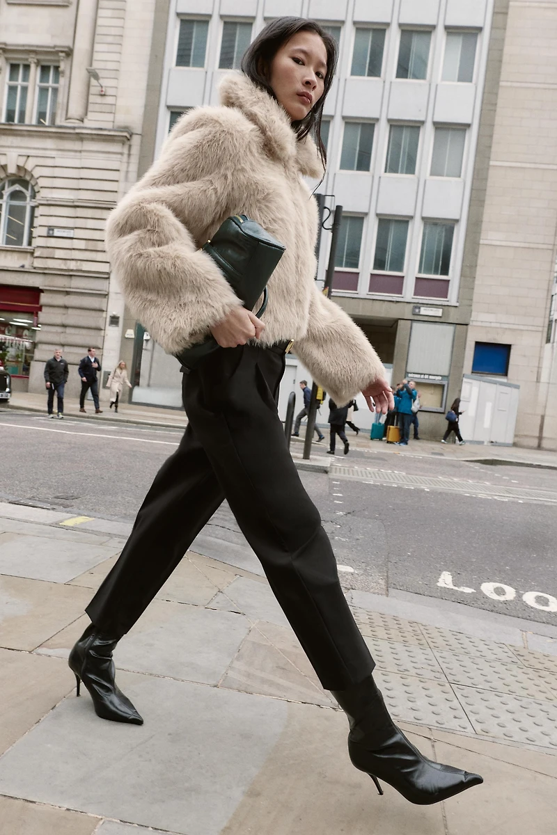 BELTED PLEATED PANTS