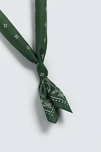 PAISLEY PRINT BANDANA