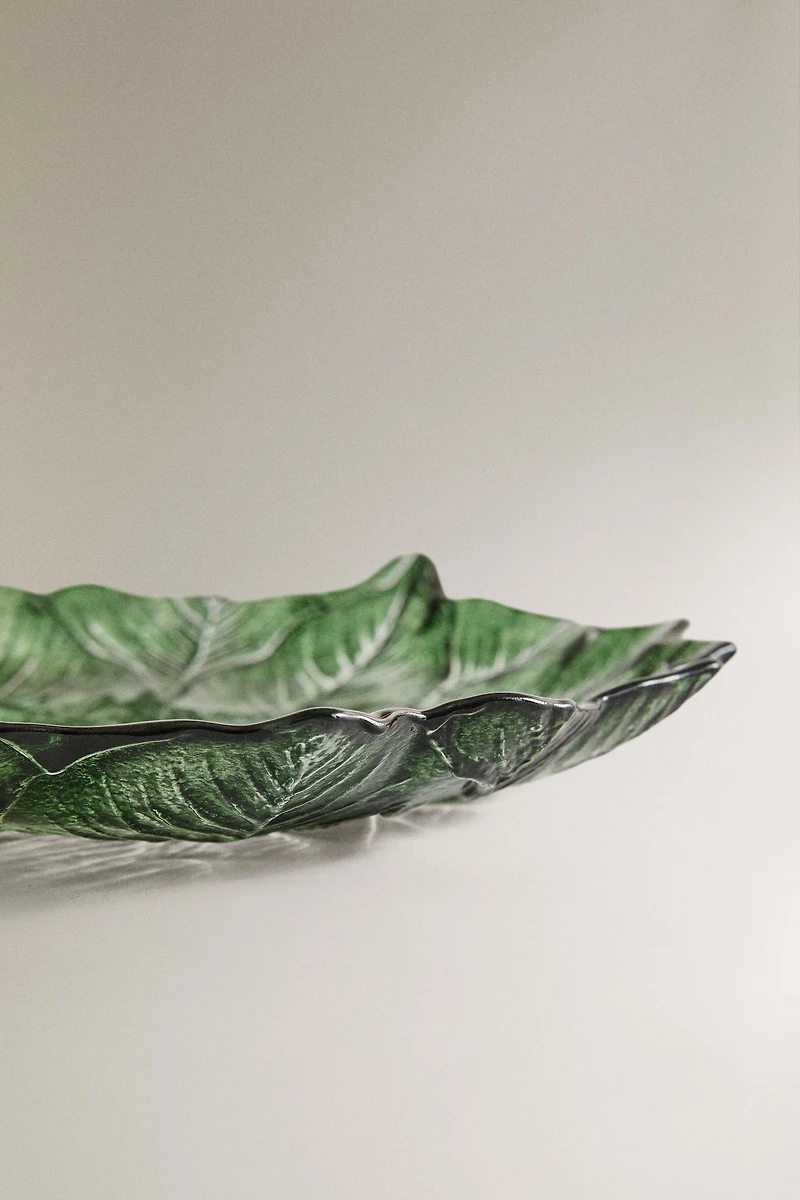 CHRISTMAS GLASS FLOWER DESSERT PLATE