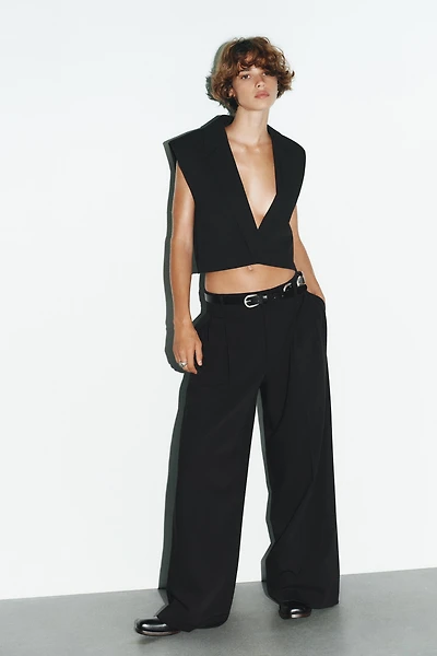 SHORT LAPEL VEST