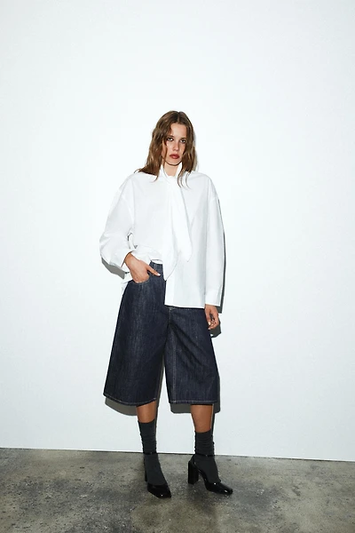 CHEMISE OVERSIZE EN POPELINE AVEC NŒUD ET DENTELLE