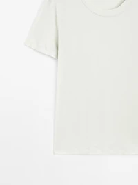 Lightweight short sleeve T-shirt