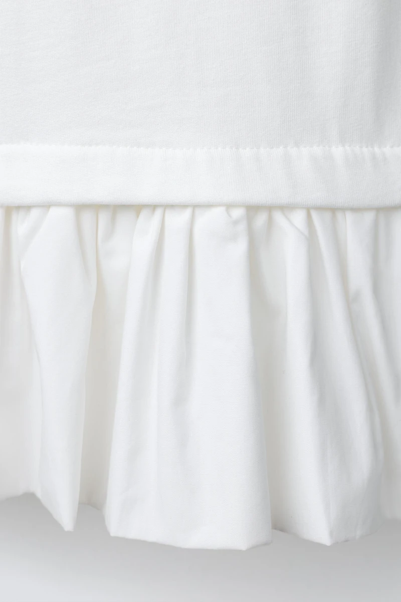 RUFFLED AND FLORAL TOP