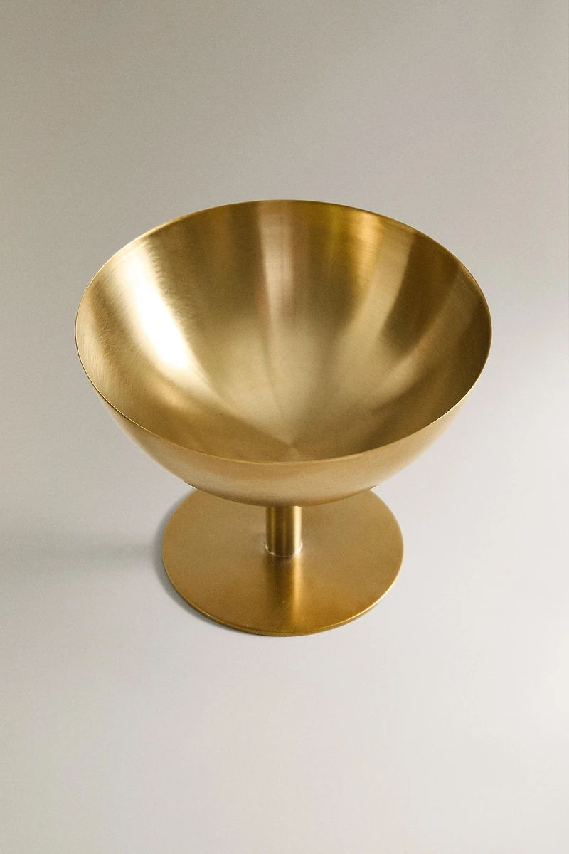 LOW GOLD METAL CUP