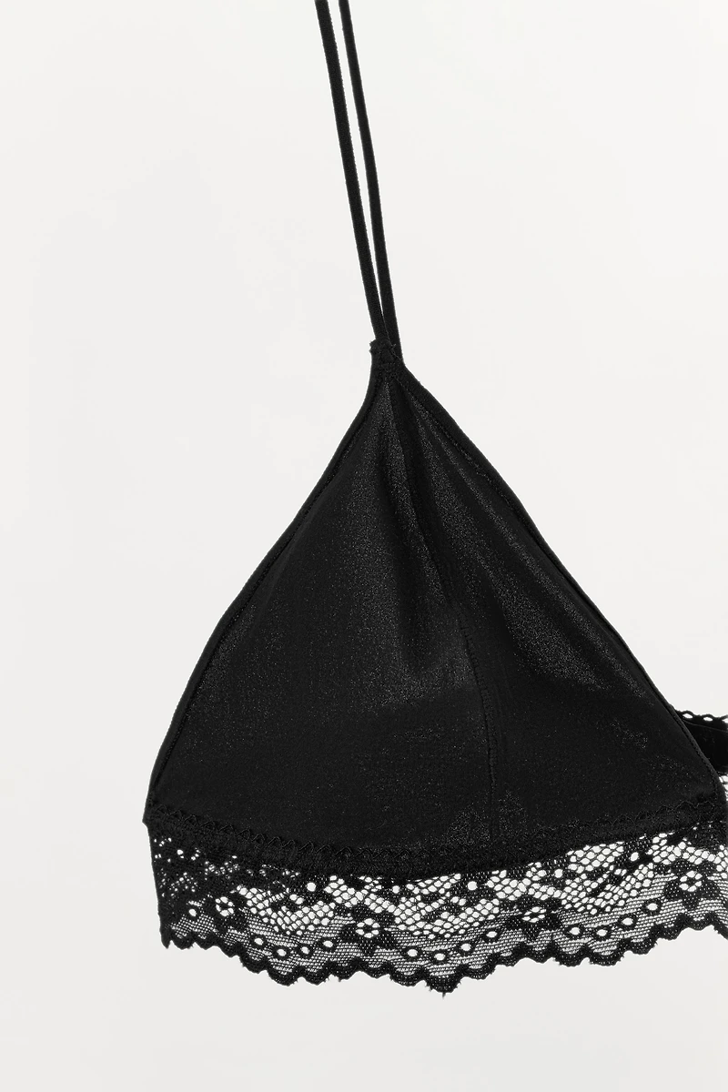 LACE TRIANGLE BRALETTE