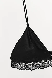 LACE TRIANGLE BRALETTE