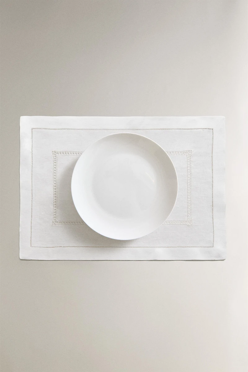 LINEN PLACEMAT WITH HEMSTITCHING