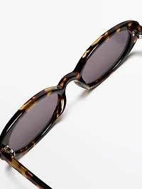 Tortoiseshell-effect mini oval sunglasses