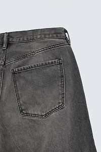 RELAXED BARREL FIT JEANS WITH DARTS