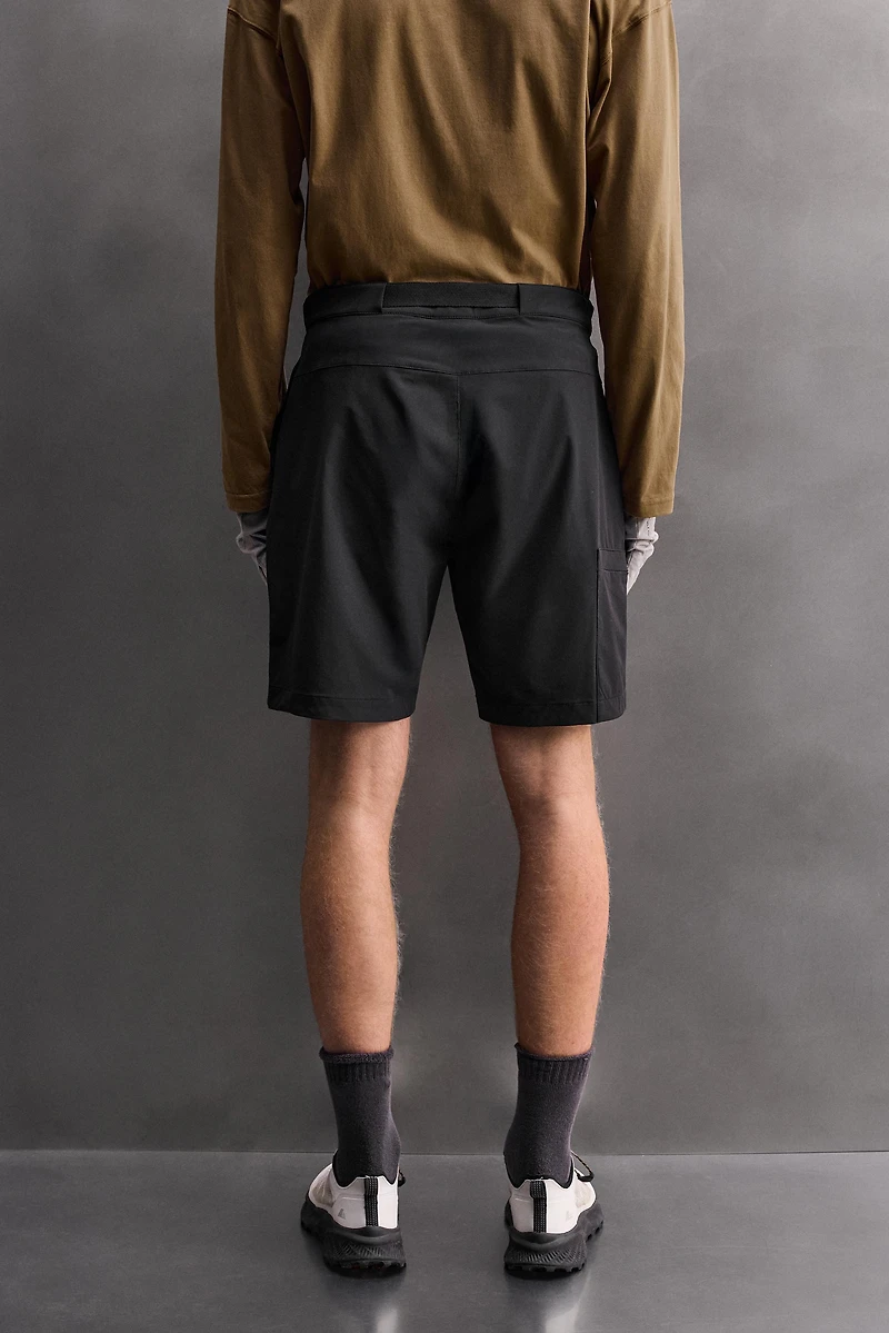 TECHNICAL CARGO SHORTS