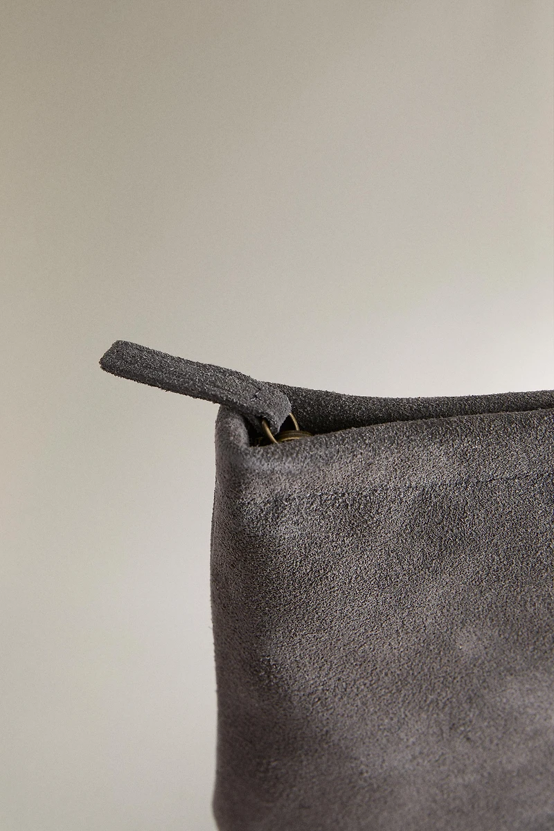 LARGE SPLIT SUEDE MAKEUP BAG