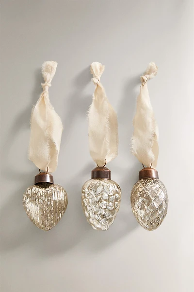 SET OF CHRISTMAS TREE BALL-SHAPED ORNAMENTS (SET OF 3)