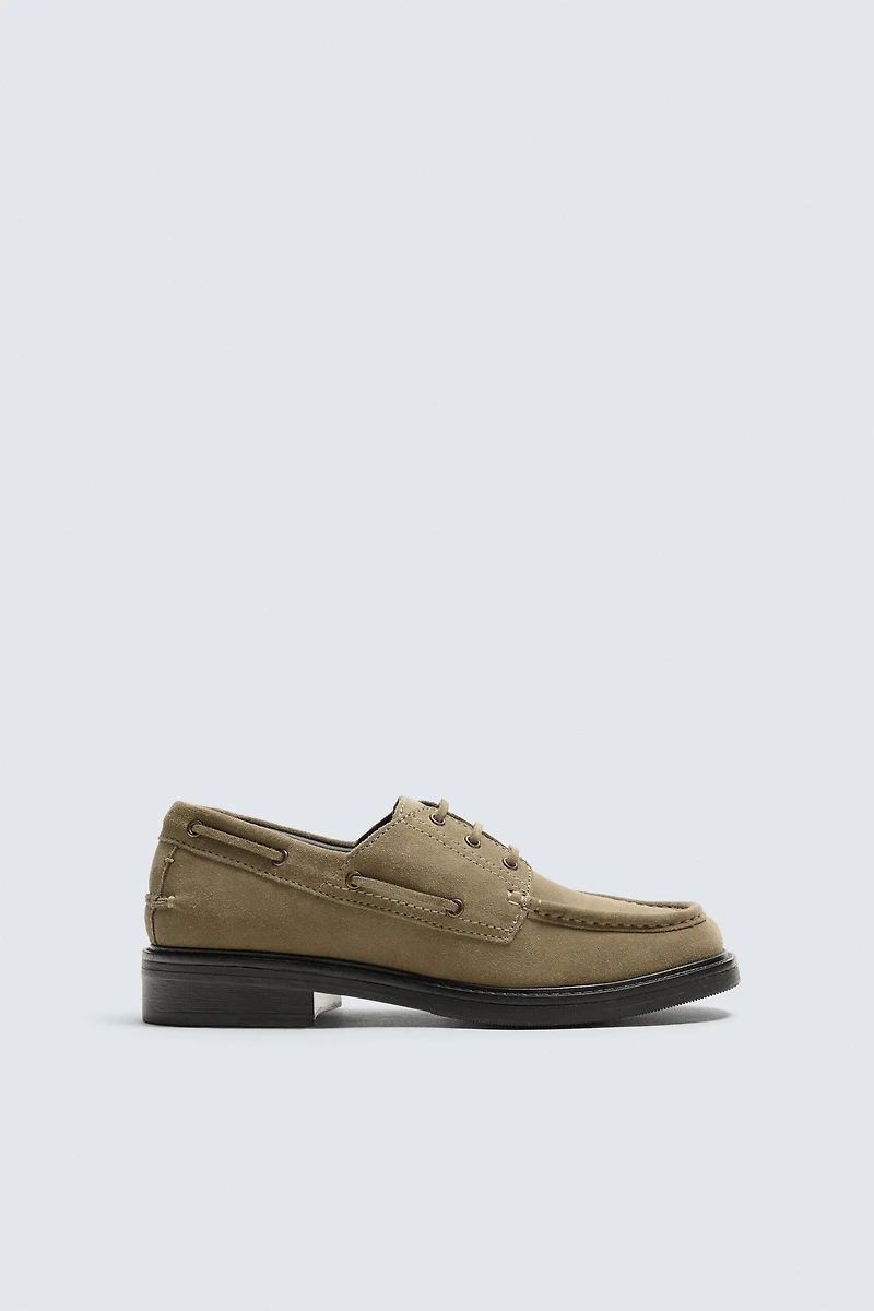 LEATHER DRESS DECK SHOES
