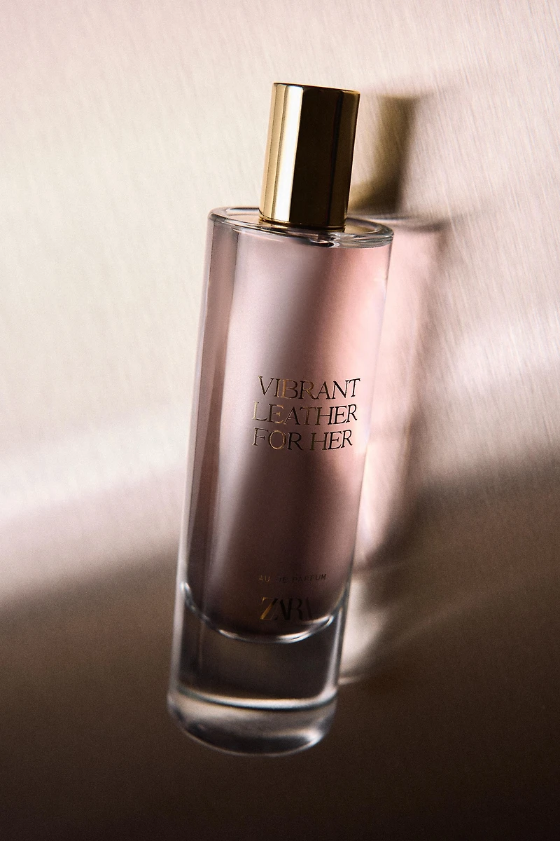 VIBRANT LEATHER FOR HER EDP 80 ML (2.7 FL. OZ).