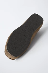 STITCHED LEATHER SHOES