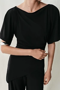 DRAPED CREPE TOP