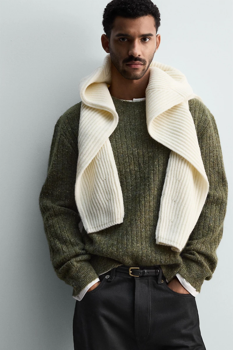 PULL CANNELÉ BOUTONNÉ