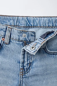 BERMUDA EN DENIM DROIT DÉCHIRÉ ZARA X BODY GLOVE ®