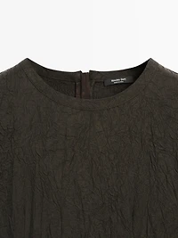 Robe longue satinée à manches courtes