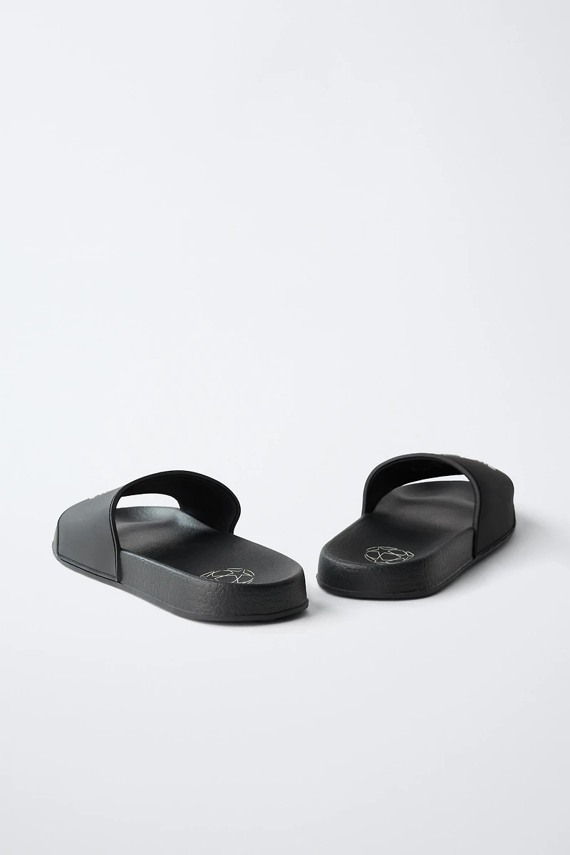 CHAMPIONS LEAGUE® GLOW THE DARK POOL SLIDES