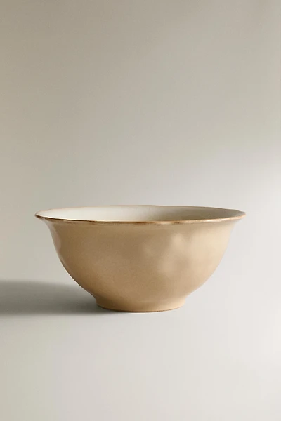 STONEWARE SALAD BOWL WITH IRREGULAR EDGE