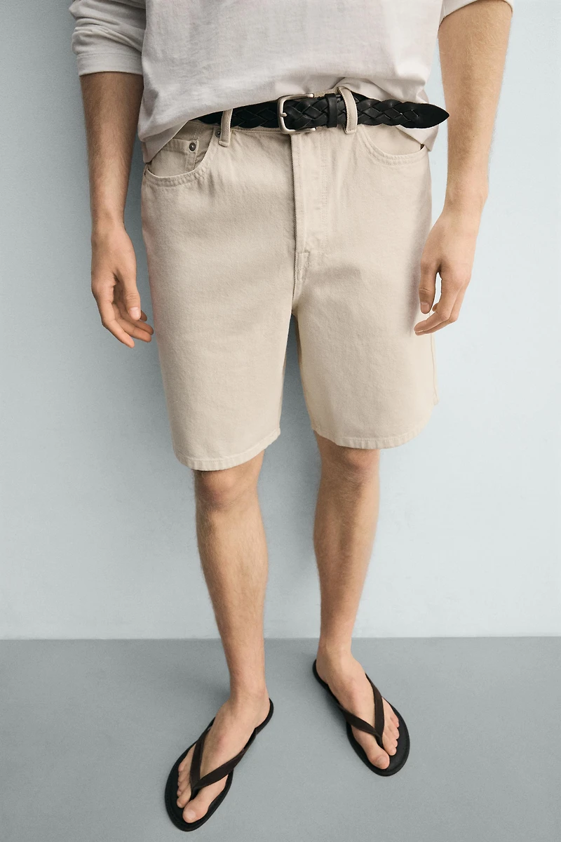 STRAIGHT FIT DENIM SHORTS