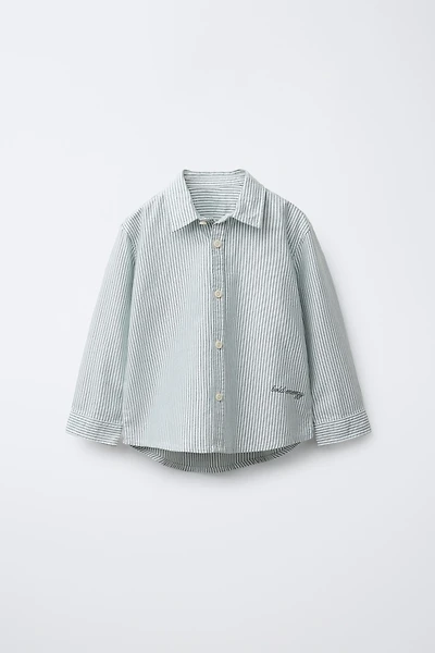 CHEMISE À RAYURES ET INSCRIPTION BRODÉE