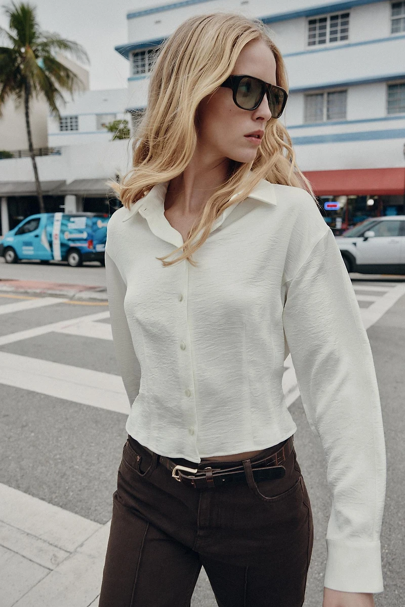 SATIN EFFECT FITTED WAIST SHIRT