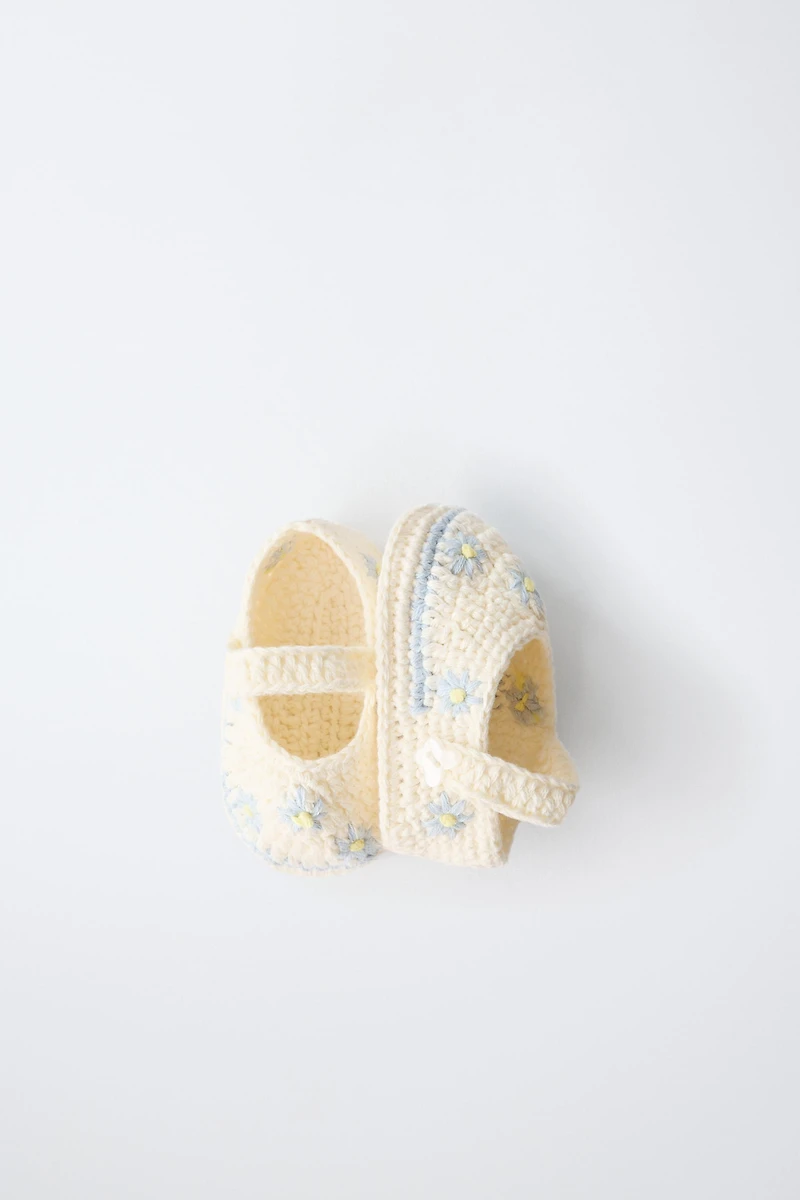CHAUSSONS EN MAILLE