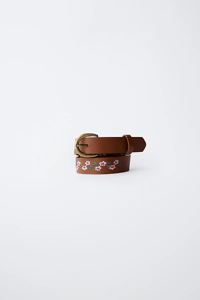 EMBROIDERED FLOWER BELT
