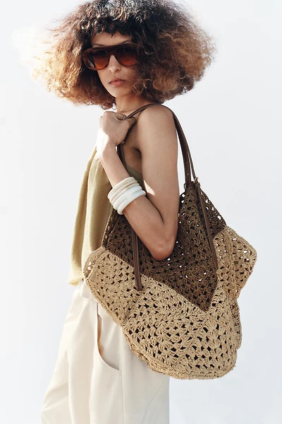 WOVEN BODY SHOPPER BAG